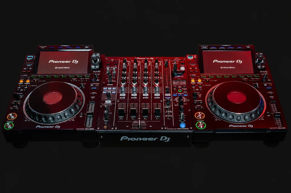 Pioneer CDJ 3000 and DJM 900NXS2 setup
