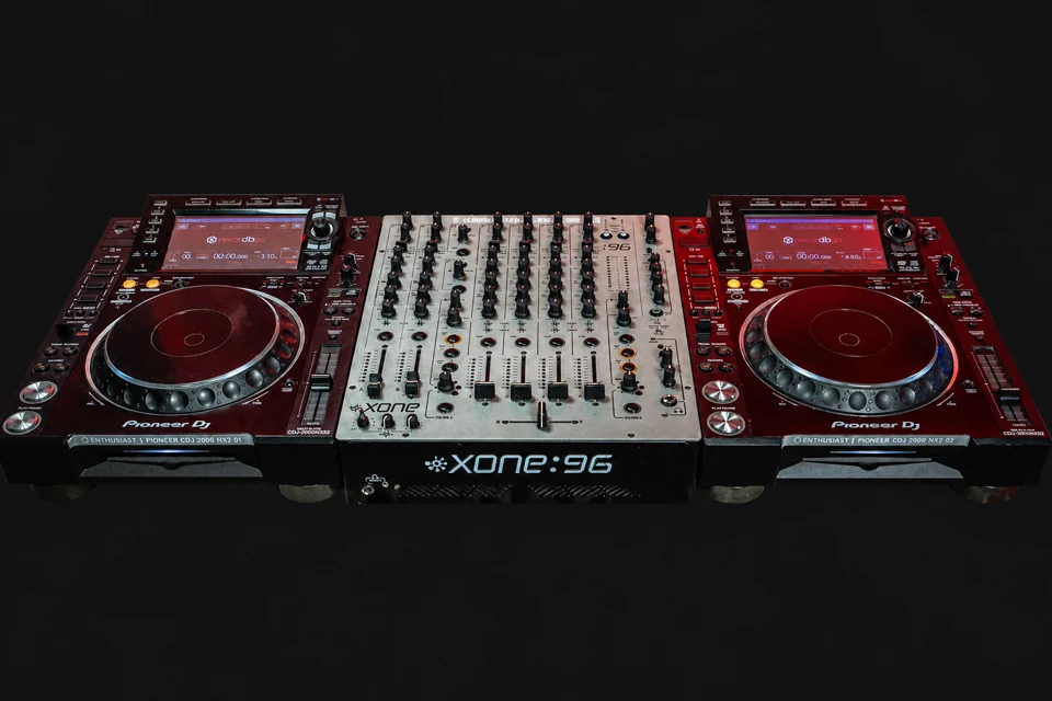 Allen and Heath Xone 96 with Pioneer CDJ 2000 NXS2 setup